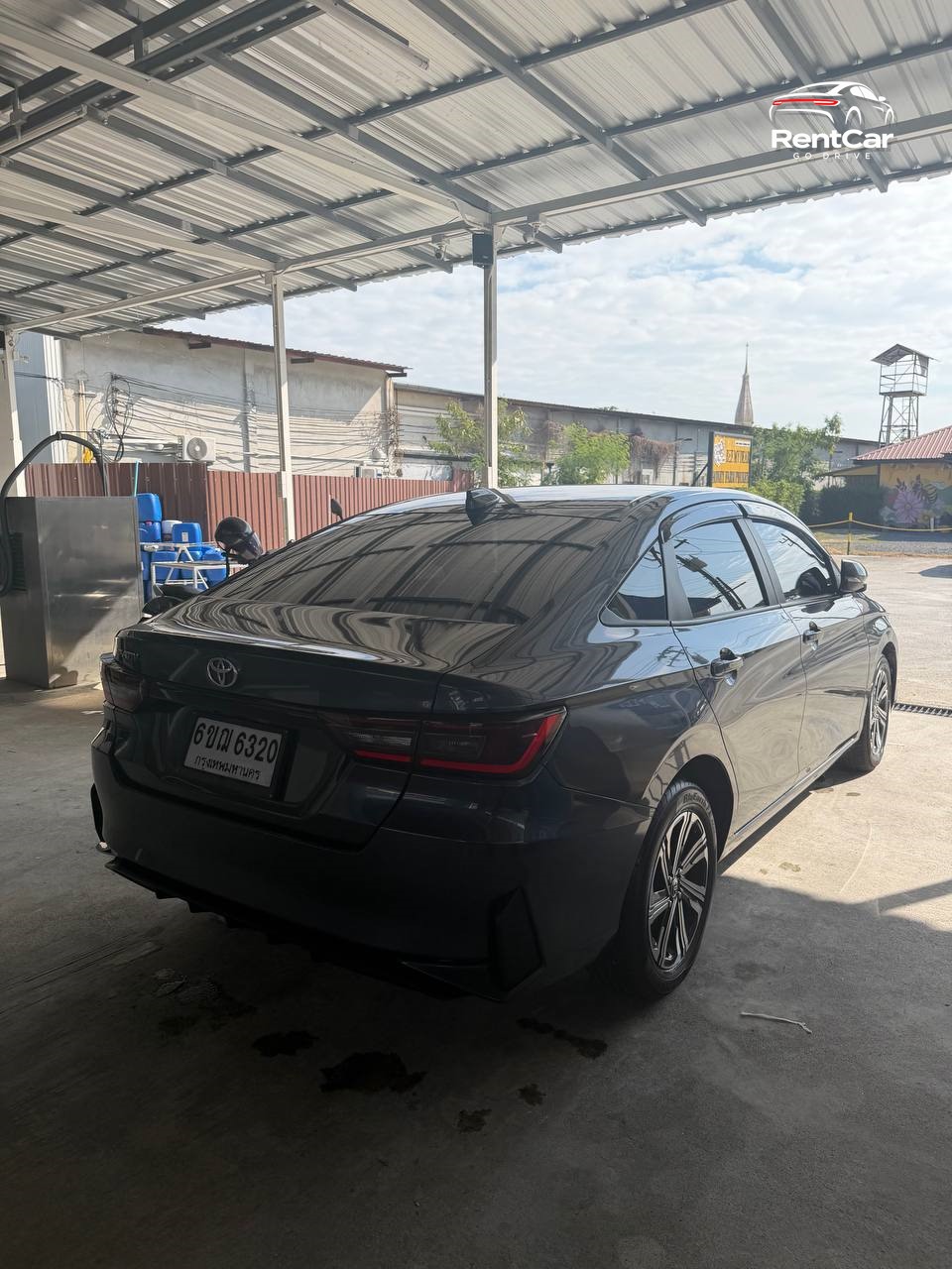 Toyota Yaris Ativ Unit 02, задний ракурс